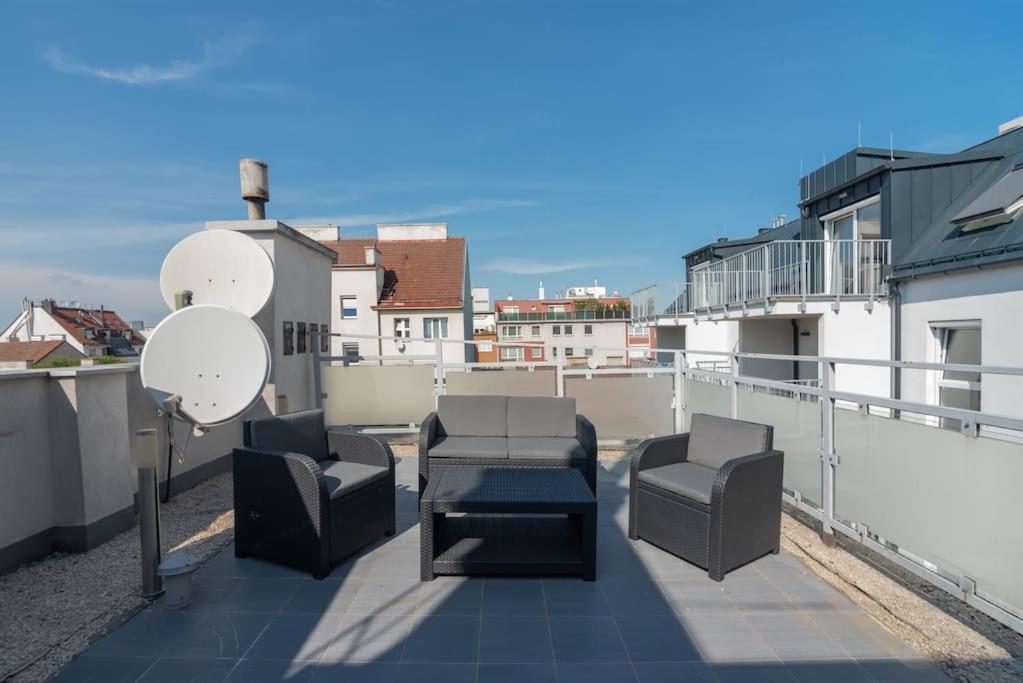 Appartamento Grosse Terrasse, Klimaanlage Und U-Bahn Naehe Vienna Esterno foto