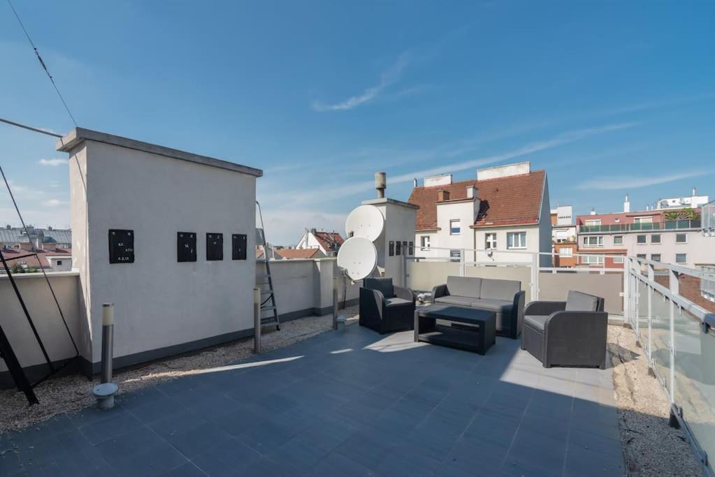 Appartamento Grosse Terrasse, Klimaanlage Und U-Bahn Naehe Vienna Esterno foto