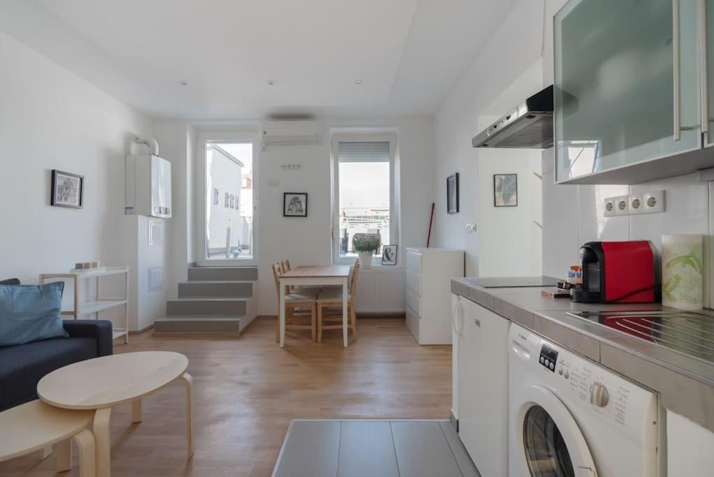 Appartamento Grosse Terrasse, Klimaanlage Und U-Bahn Naehe Vienna Esterno foto